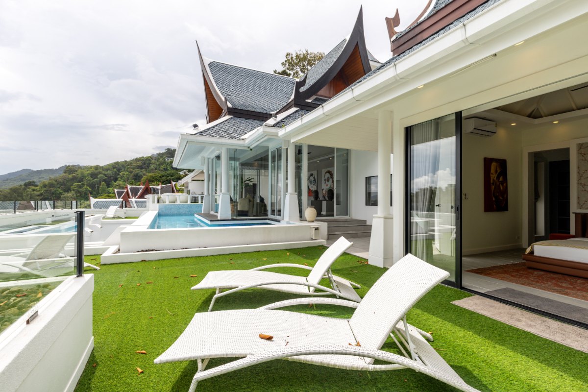 Interior view of 5 Bedroom Sea View Pool Villa for Sale at Baan Thai Surin Hill