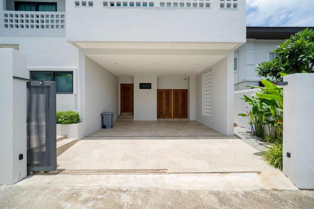 Interior view of 4 Bedroom Private Shelly Villa for Sale in Rawai