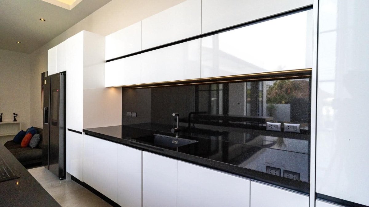 Interior view of 3-Bedroom Baan Suan Neramit 5, Si Sunthon Phuket Villa for Sale