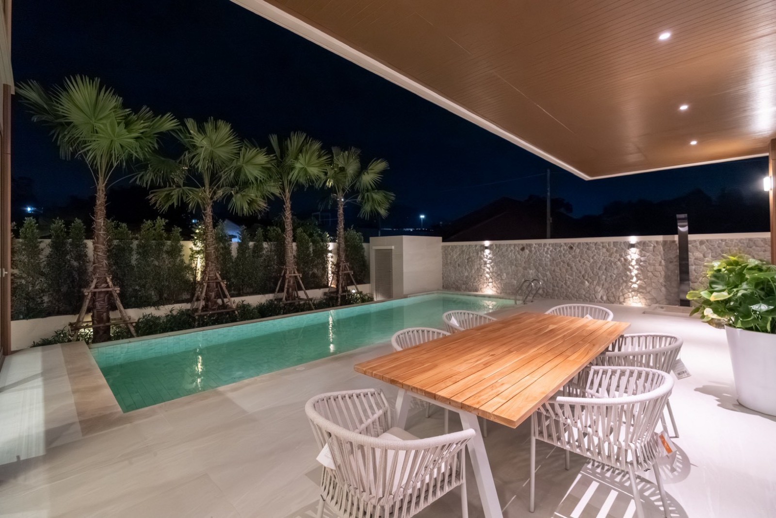 Exterior view of Luxurious 4 Bed Salila Sol Pool Villa - Walking Distance to Boat Avenue - Type A