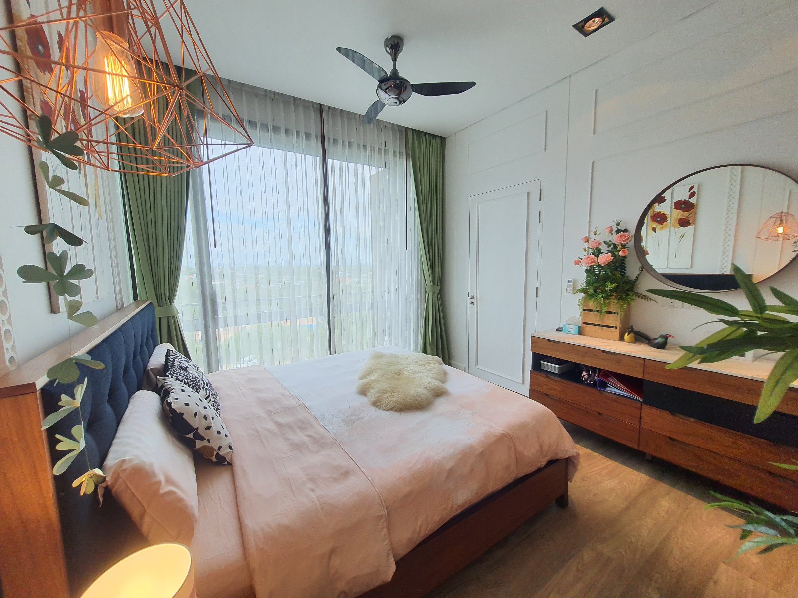 Interior view of 2 Bedroom Sea View Apartment for Sale at Saturdays Condo, Rawai - B4268-9