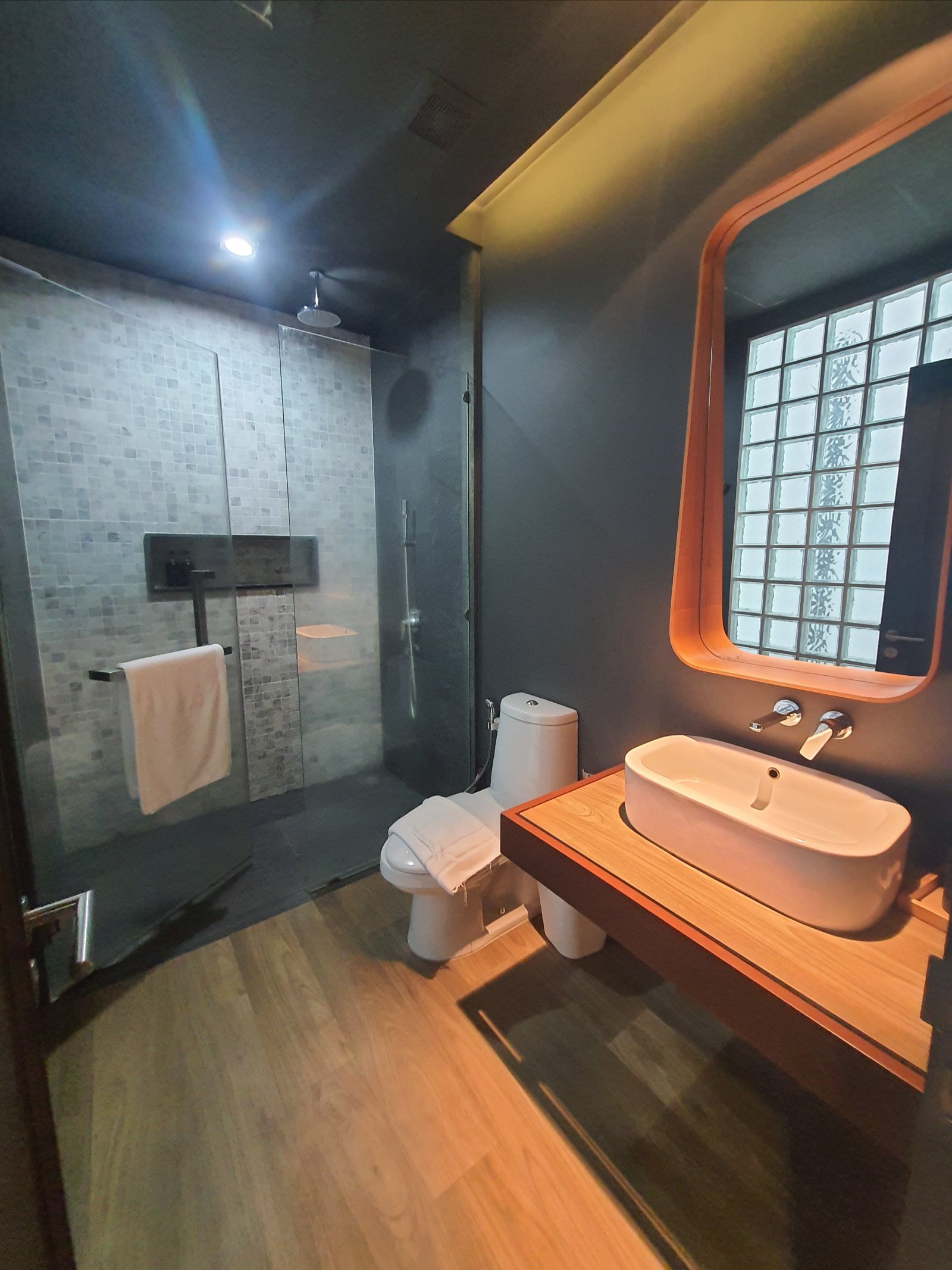 Interior view of 2 Bedroom Condo with Partial Sea View for Sale at Saturdays Condo, Rawai - B4267