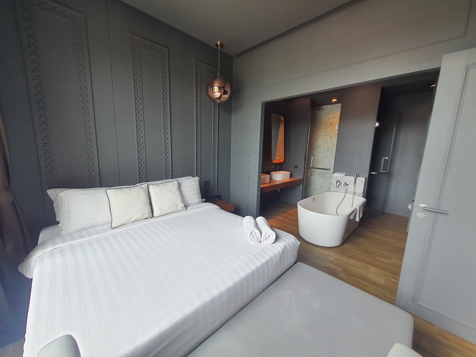 Interior view of 2 Bedroom Condo with Partial Sea View for Sale at Saturdays Condo, Rawai - B4267