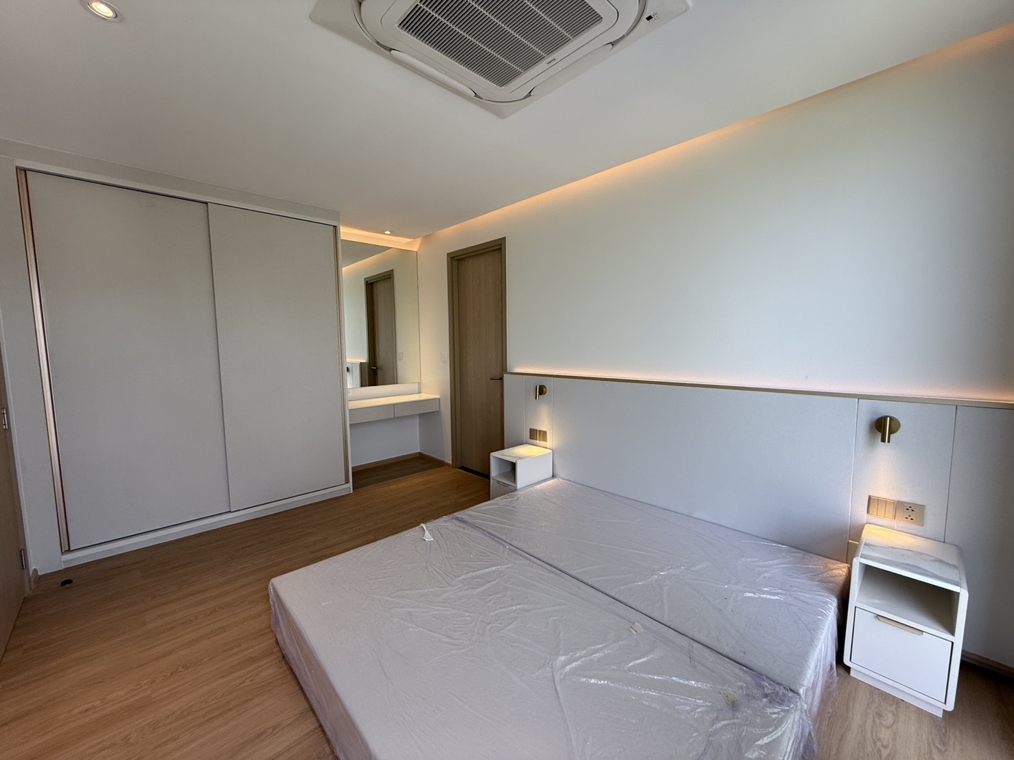 Interior view of 2-Bedroom Lake View Luxury Condo for Sale in THE AQUA by Boat Pattana, Bangtao