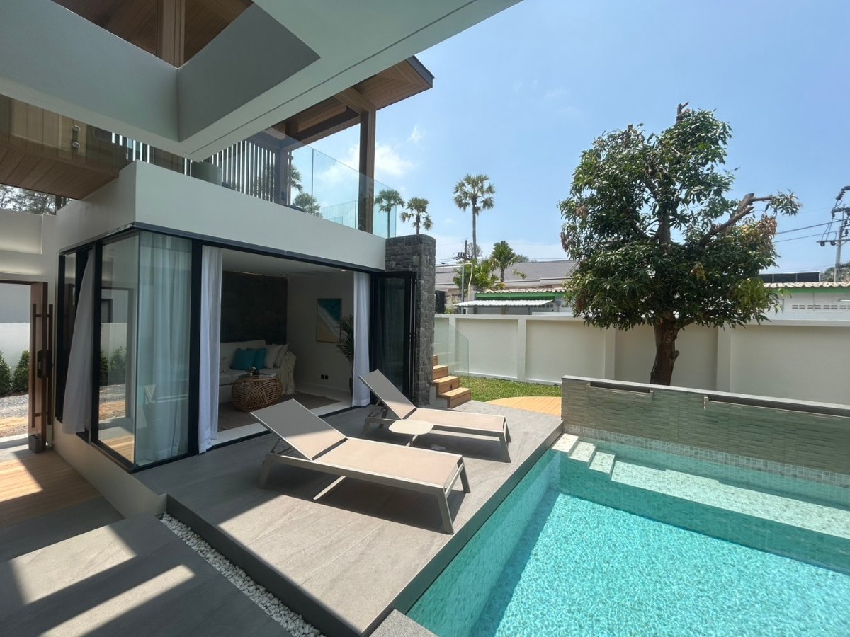 Interior view of Larger 3-Bedroom Villa in Dareeya Villas on Bangtao Beach Road - 200 meters from Beach