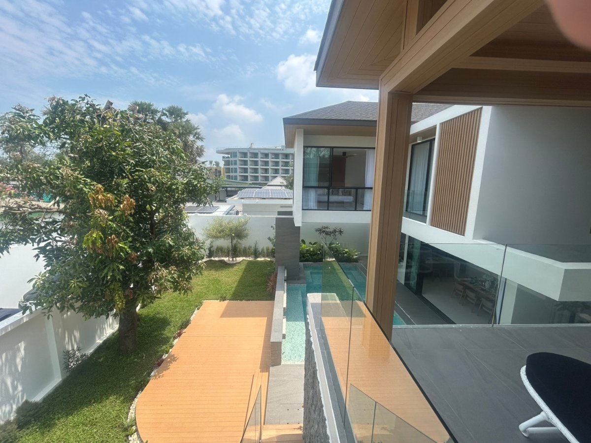 Interior view of Larger 3-Bedroom Villa in Dareeya Villas on Bangtao Beach Road - 200 meters from Beach