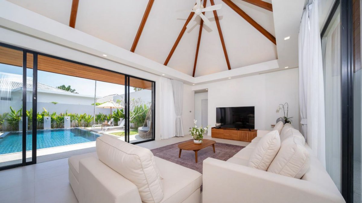 Interior view of 4 Bedroom Resale Pool Villa for Sale at Anchan Villas, Layan