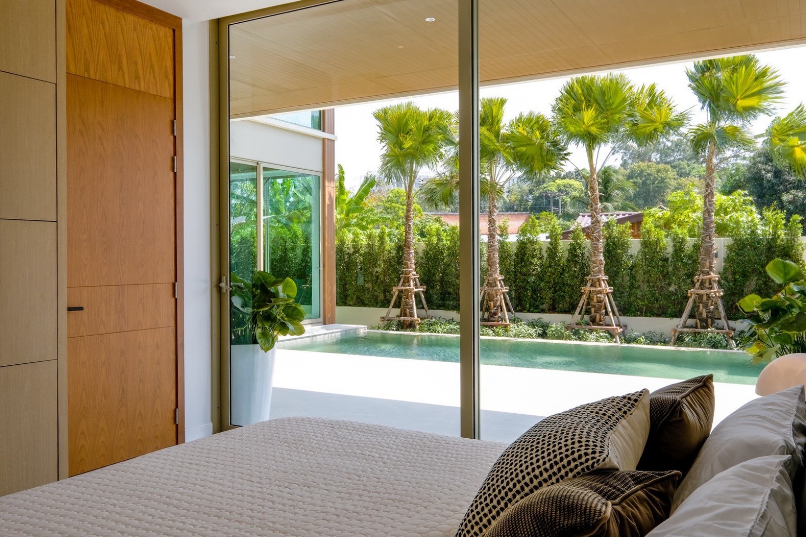 Exterior view of Luxurious 5 Bed Salila Sol Pool Villa - Walking Distance to Boat Avenue - Type B