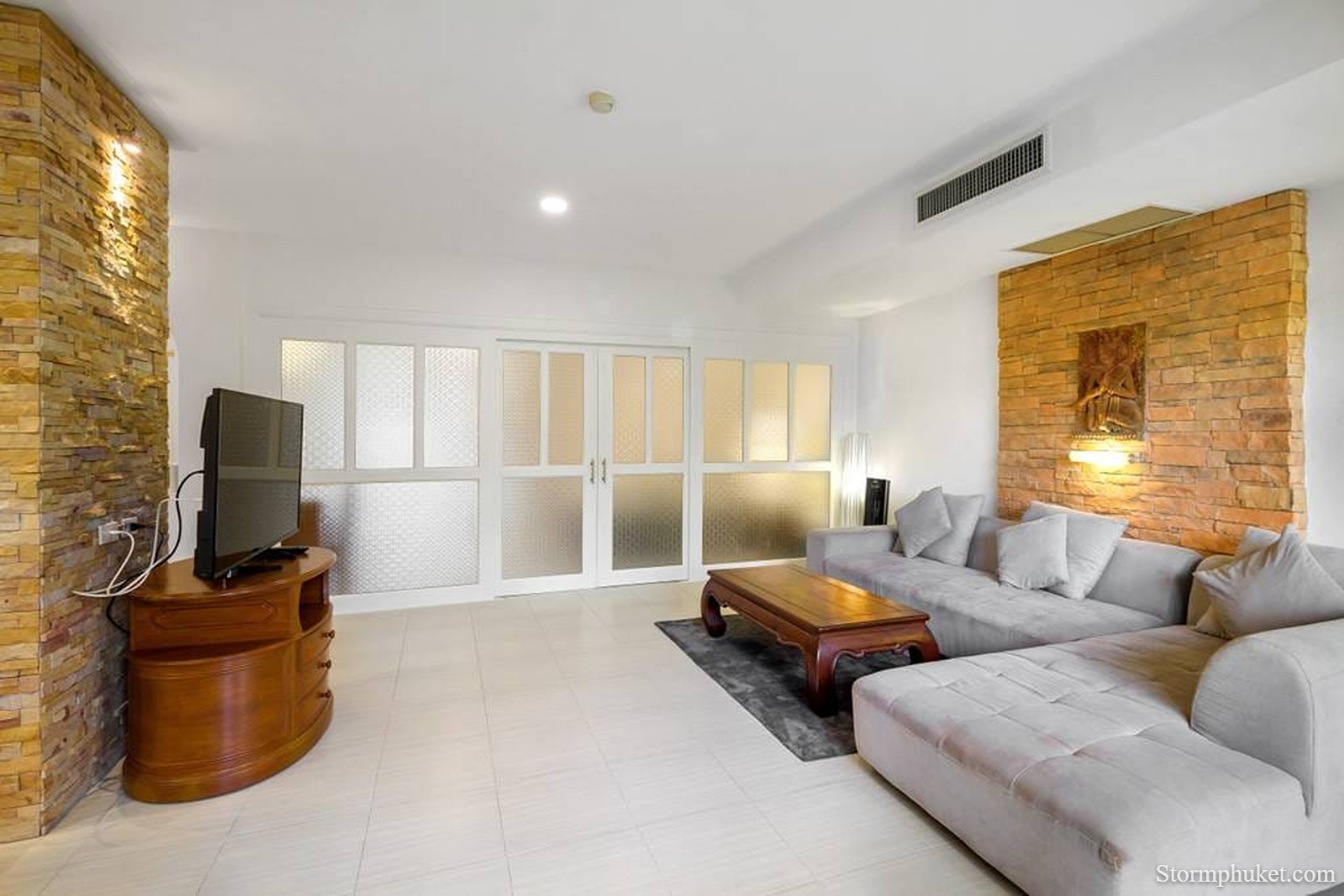 Interior view of Foreign Freehold 2-Bedroom Condo for Sale in The Sands Naiharn Beach