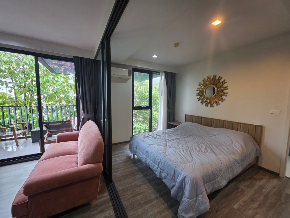 Interior view of 1 Bedroom Foreign Freehold Resale Condo at Deck Patong