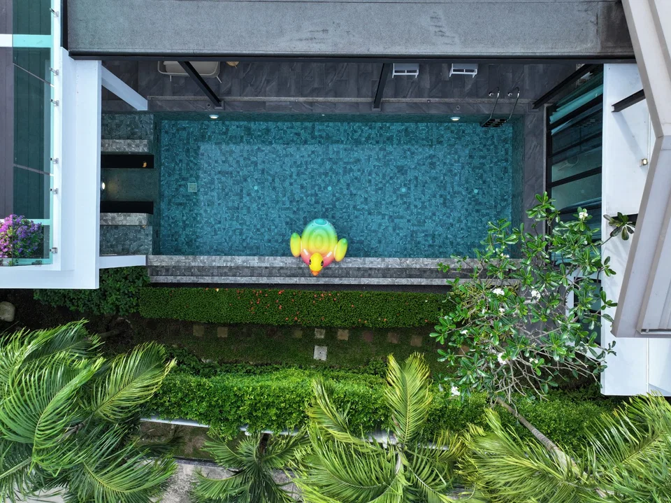 Exclusive Luxury 4-Bedroom Baan Varij Pool Villa for Sale – Baan Bua, Nai Harn - Image 2
