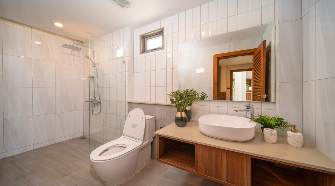 Interior view of Luxury 6 Bedroom Private Pool Villa in Bangtao/Cherngtalay - Alisa Grand Villa