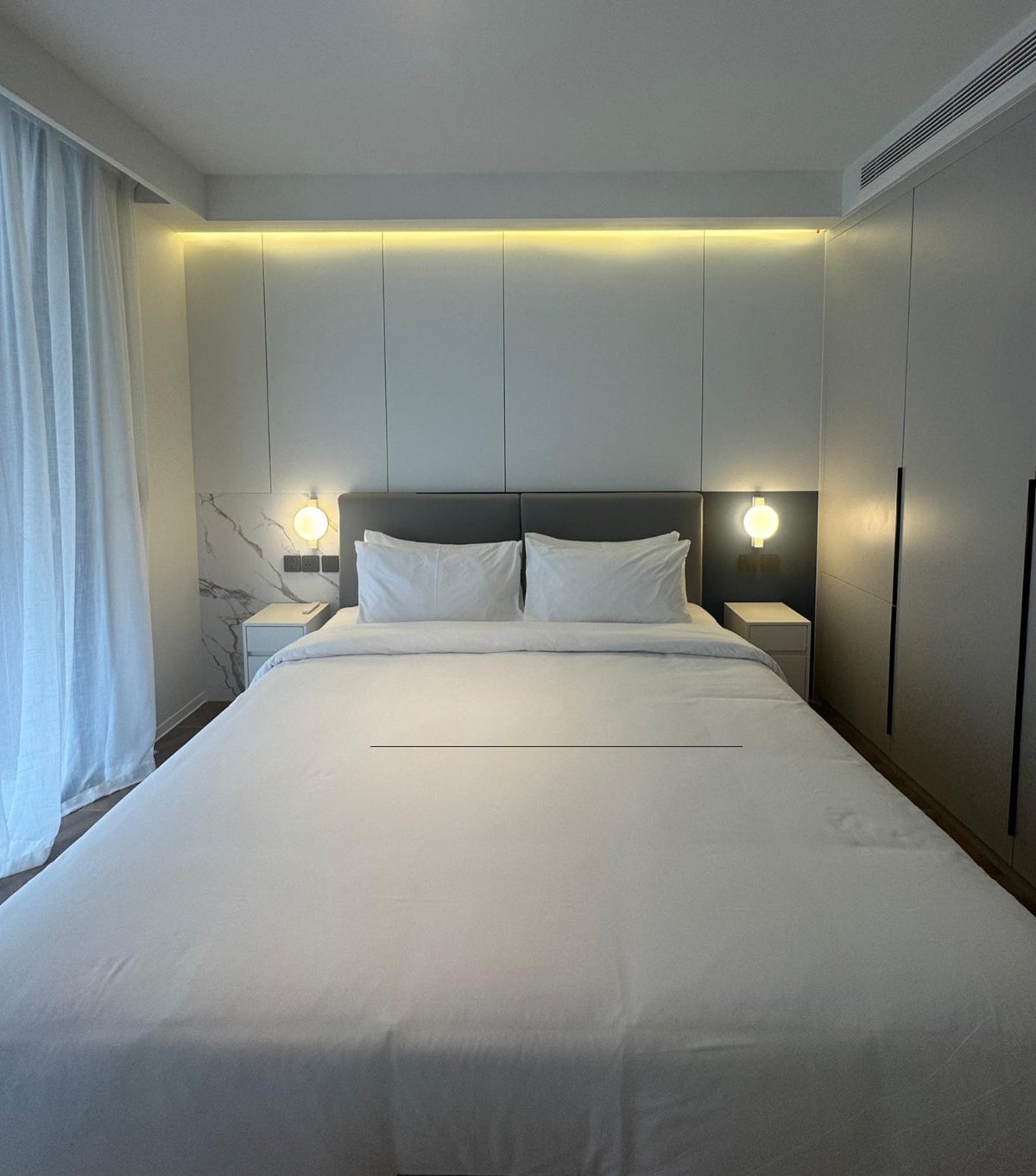 Interior view of 1-Bedroom Foreign Freehold Condo in Sunshine Kora on the Layan Beachroad