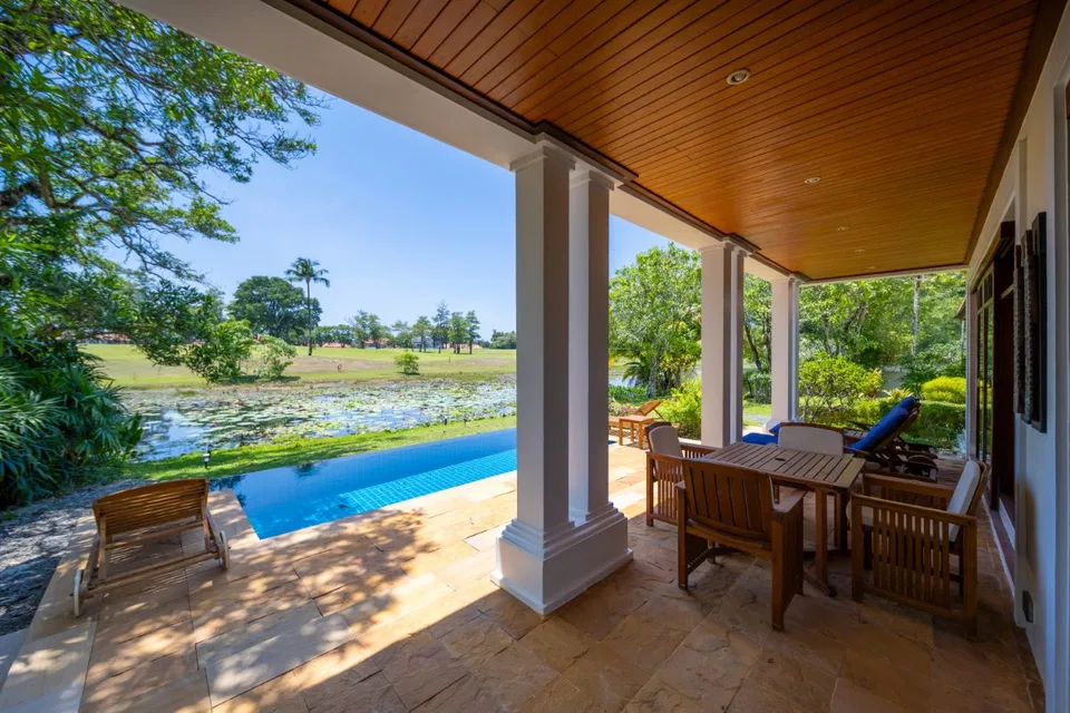 Lakefront Laguna Homes Golf Villa for Sale - Image 3