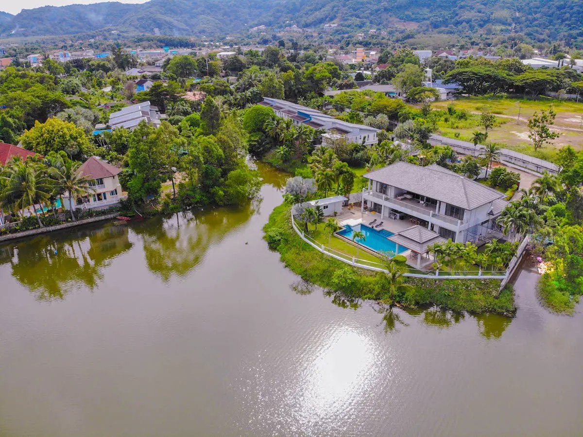 Lakefront 5-Bedroom Pool Villa on 1 Rai for Sale - Ladawan by Land & House Park Chalong