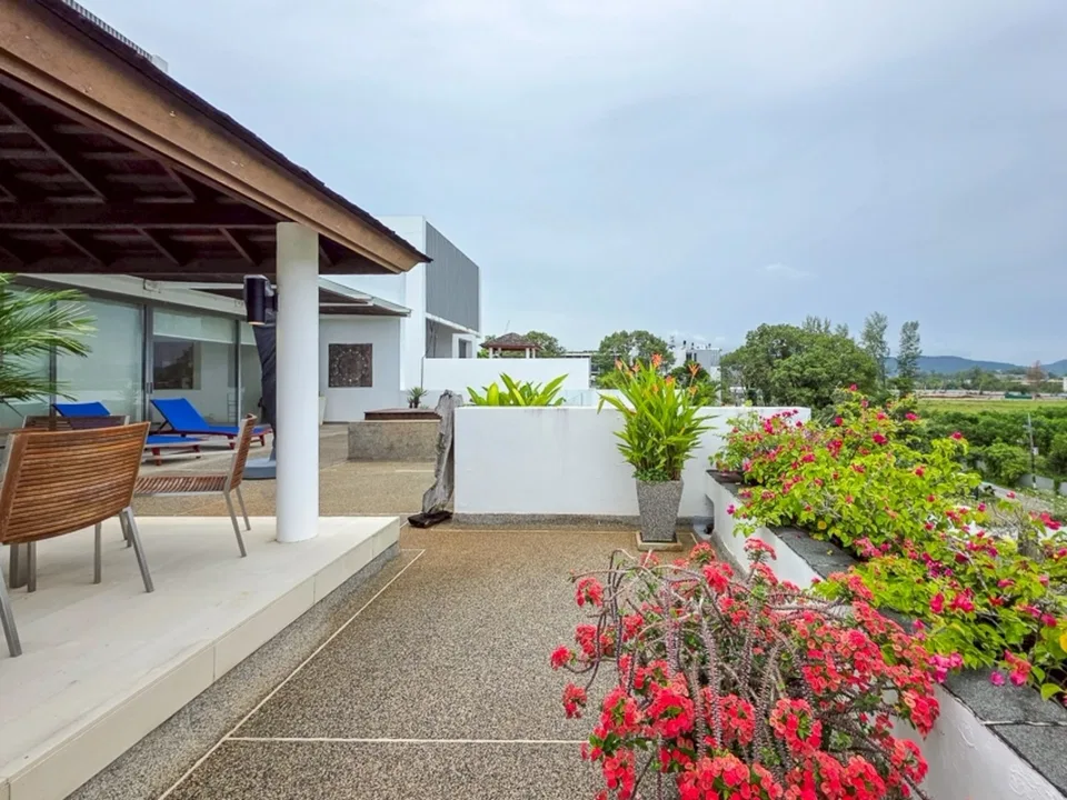 Stylish 3-Bedroom Lotus Gardens Layan Foreign Freehold Condo for Sale - Image 2