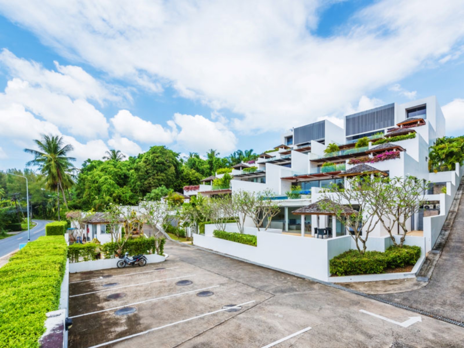 Interior view of Stylish 3-Bedroom Lotus Gardens Layan Foreign Freehold Condo for Sale
