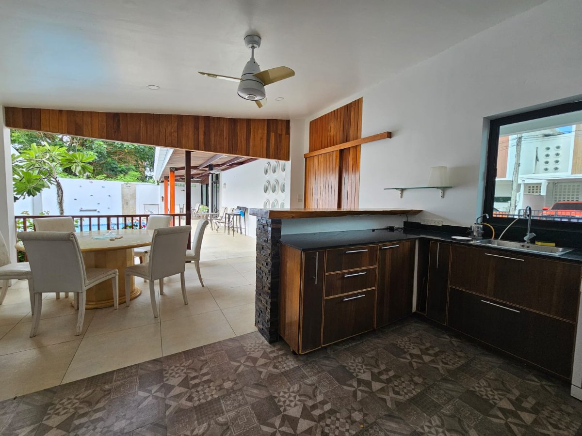 Exterior view of 3-4 Bedroom Pool Villa for Sale in Mono Koh Kaew, Near BIS Phuket