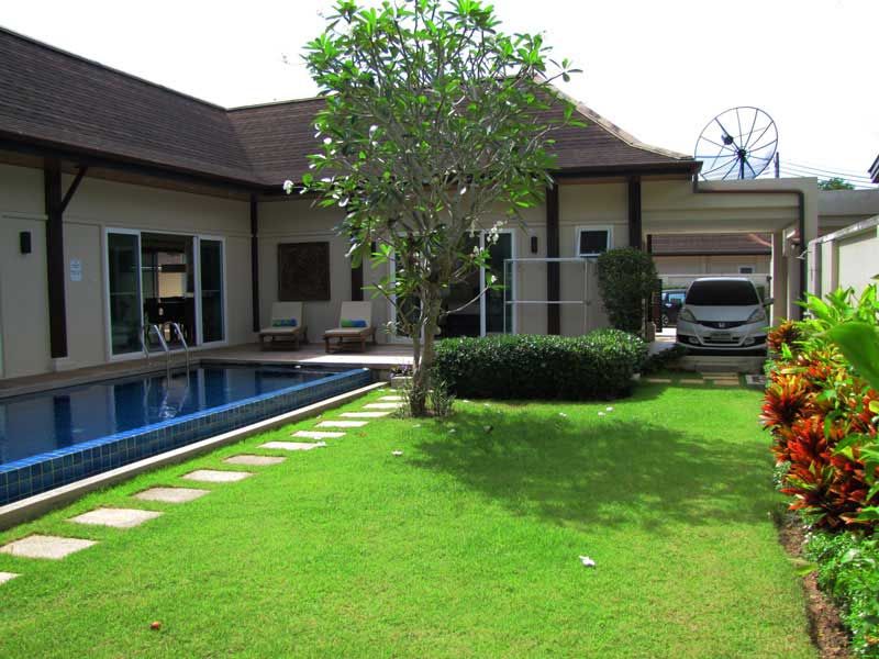 Interior view of Modern Oriental-style 4-Bedroom Pool villa for Sale in Two Villas Tara Layan Beach