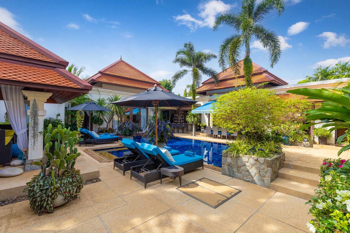 Interior view of Sai Taan Villa 26 – Four-Bedroom Pool Villa in Bang Tao