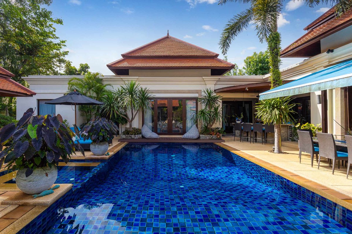 Interior view of Sai Taan Villa 26 – Four-Bedroom Pool Villa in Bang Tao