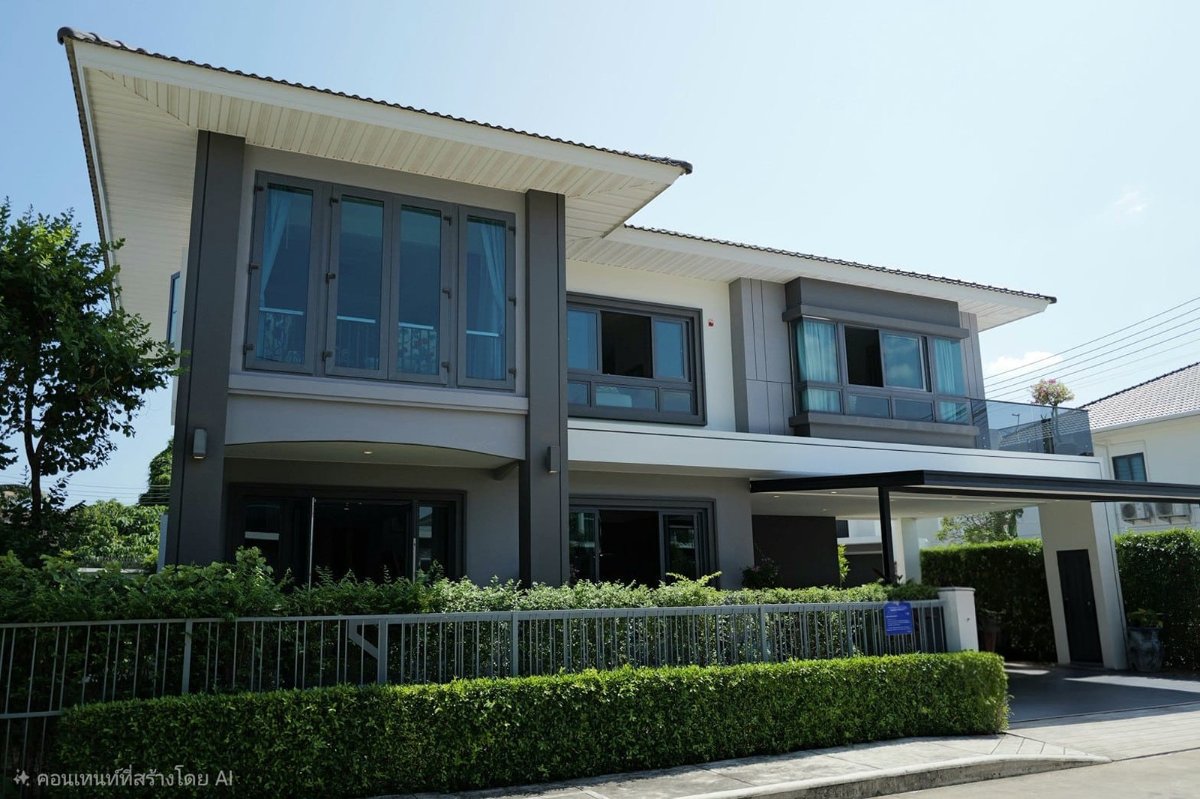 Interior view of Spacious 3-Bedroom Executive Modern House in Supalai Lake Ville, Ko Kaeo, Phuket