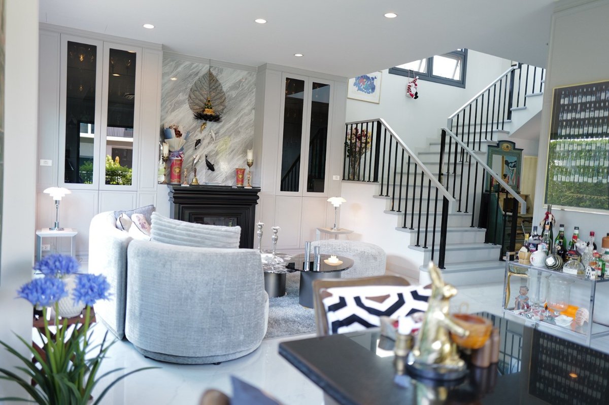 Interior view of Spacious 3-Bedroom Executive Modern House in Supalai Lake Ville, Ko Kaeo, Phuket