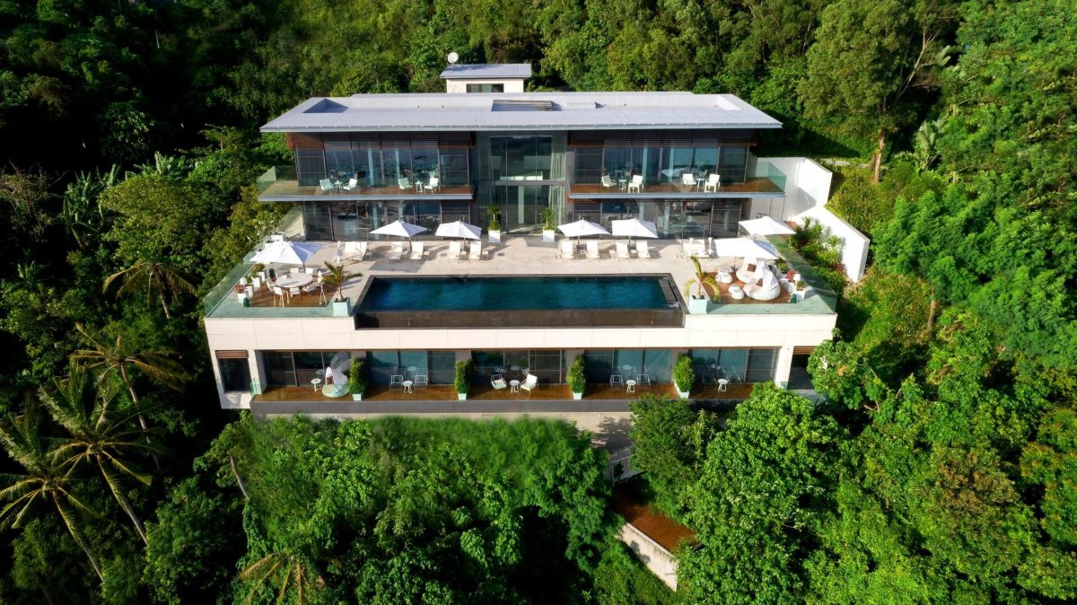 Interior view of 6-Bedroom Cliff Top Residences Ao Yon Sea View Super Villa - Cape Panwa, Phuket