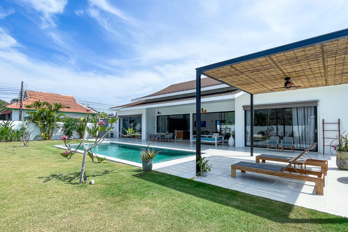 Interior view of 4 Bedroom Stand Alone Villa with Big Buddha View for Sale