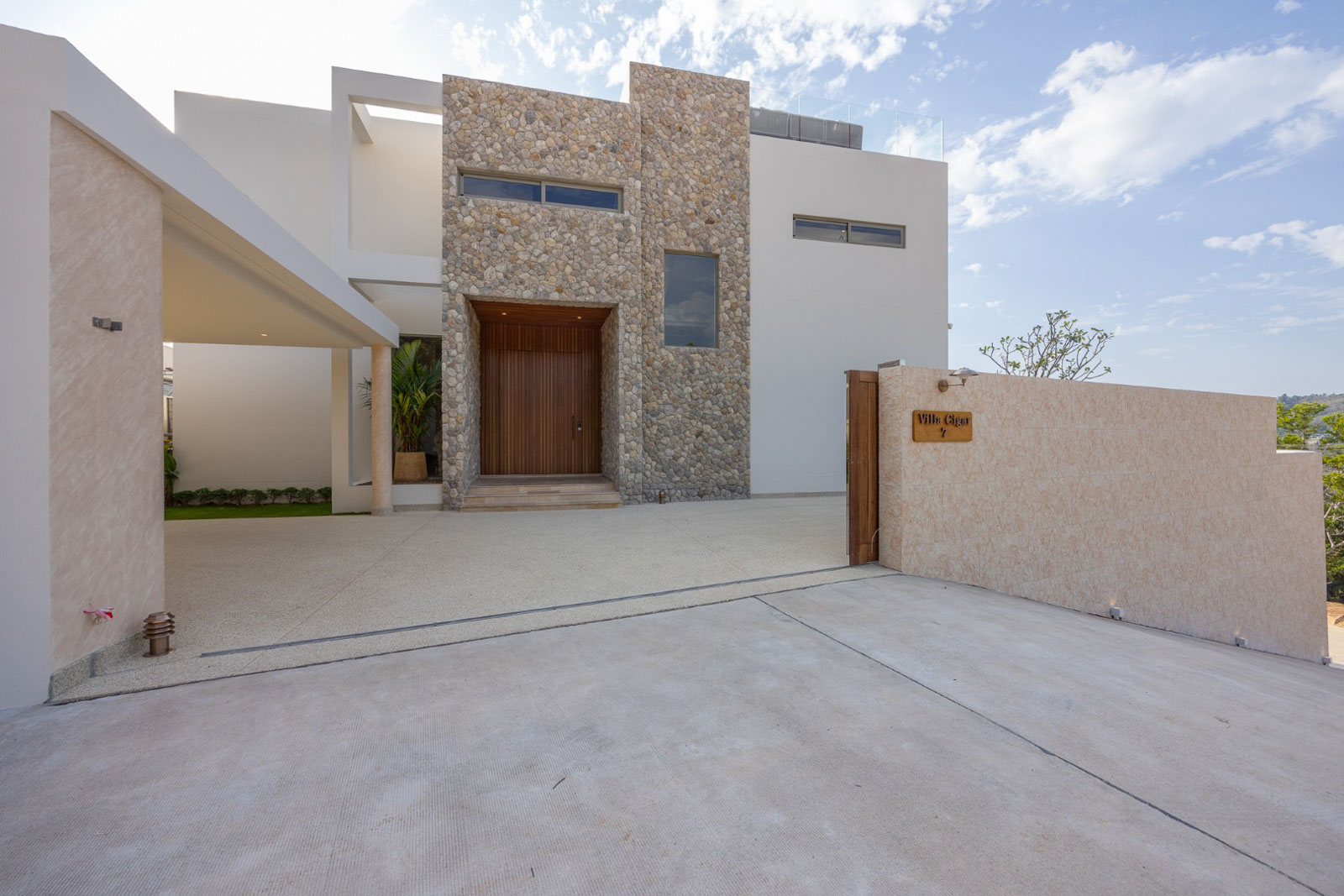 Interior view of 3 Bedroom Sea View & Valley View Villa for Sale in Cohiba Villas Phuket, Layan