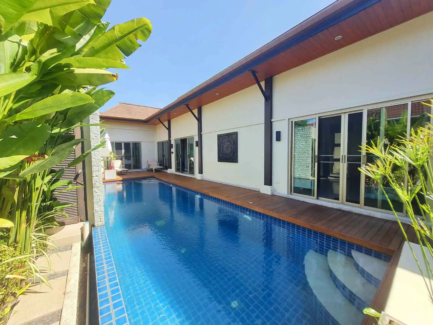Interior view of 4 Bedroom Pool Villa in Two Villas Kok Yang Estate in Naiharn for Sale