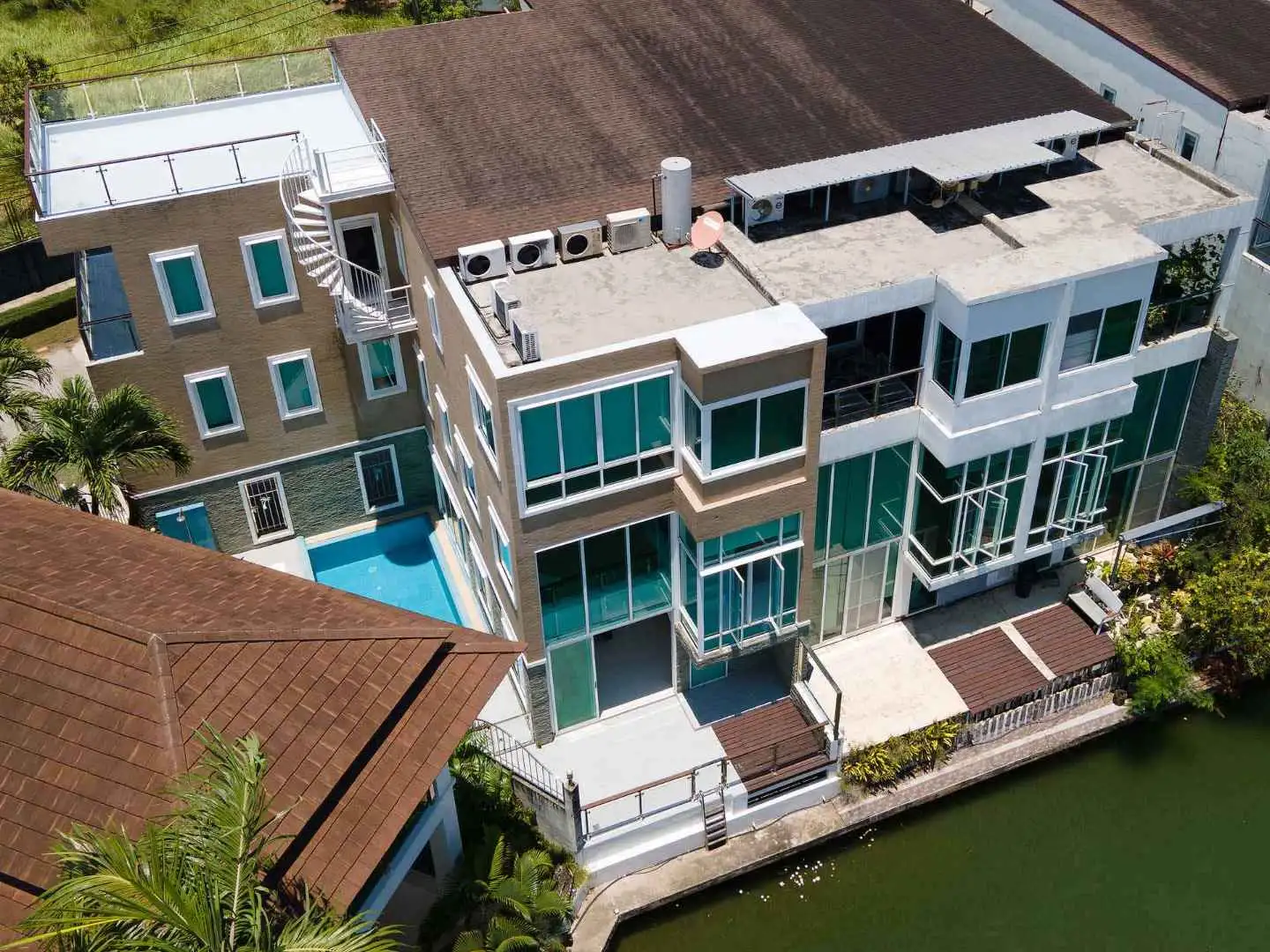 Waterside Townhome For Sale In Boat Lagoon, Phuket