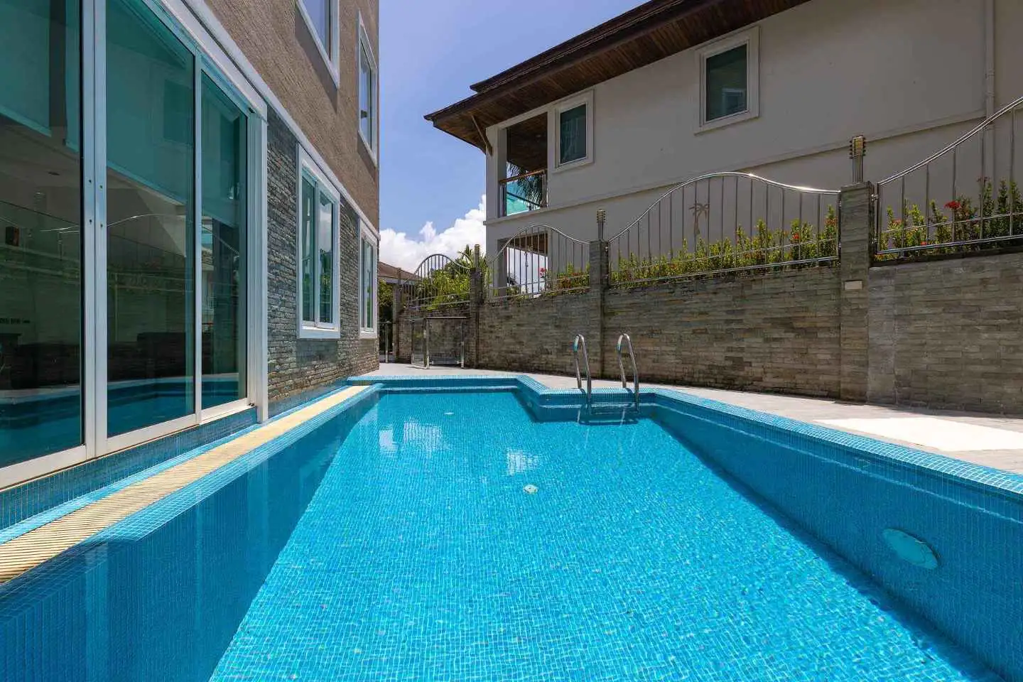 Waterside Townhome For Sale In Boat Lagoon, Phuket - Photo 8