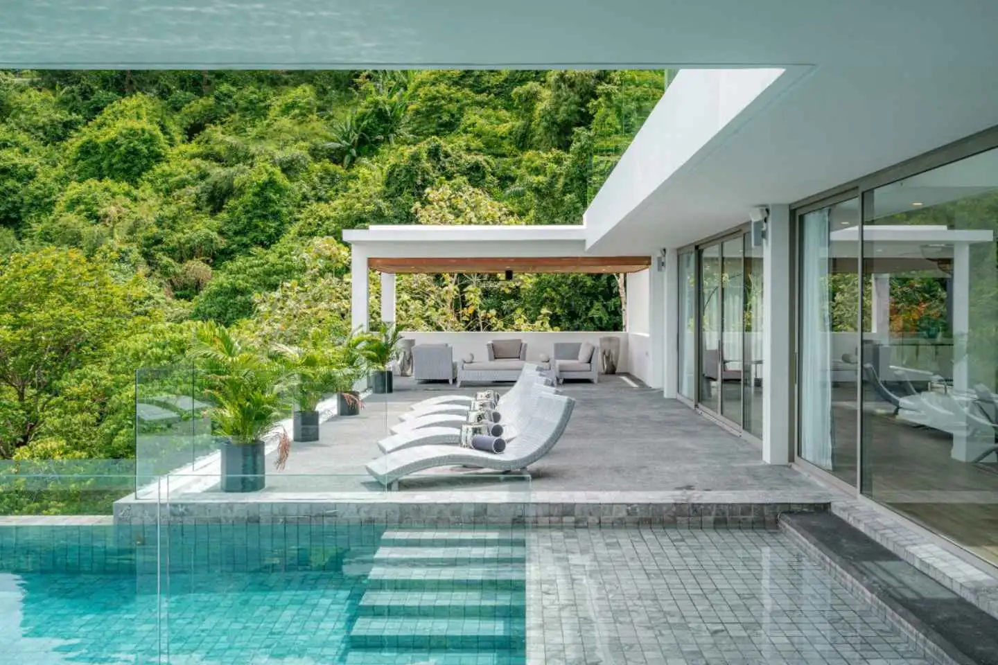 Millionaires’ Mile Sea View Villa for Sale in Kamala Phuket - Villa Silver Moon - Cape Amarin Estate - Photo 8