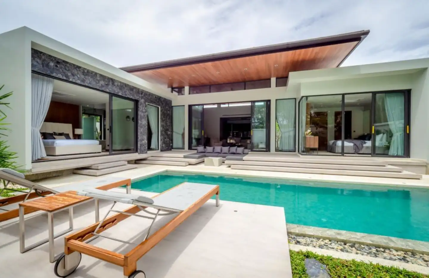 Interior view of Botanica Modern Loft 4-Bedroom Resale from Private Owner