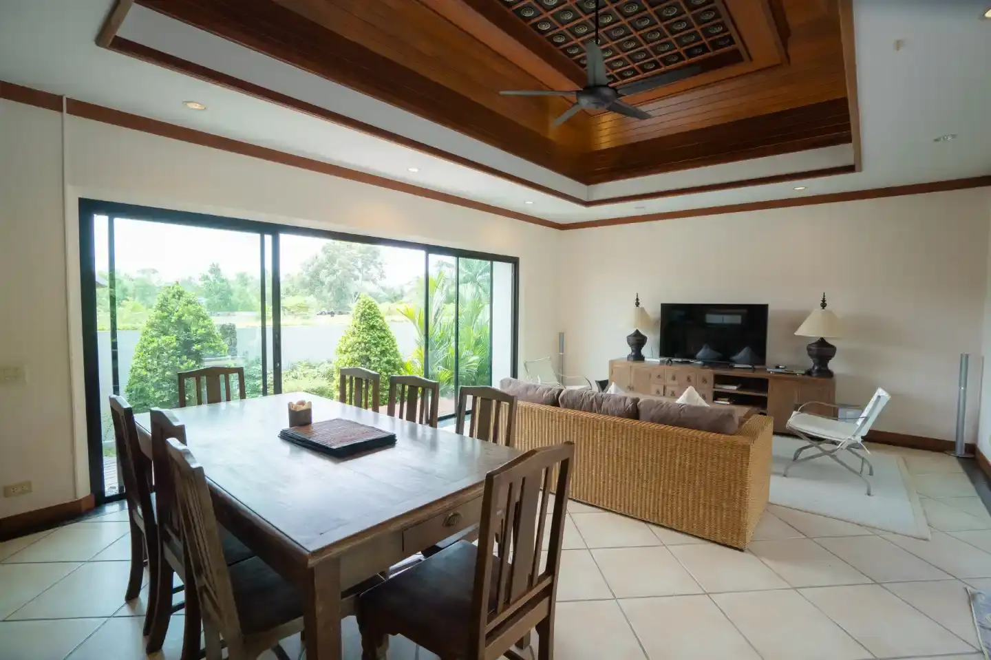 Interior view of Fantastic 4 Bedroom Villa In Baan Bua For Sale By A Private Owner