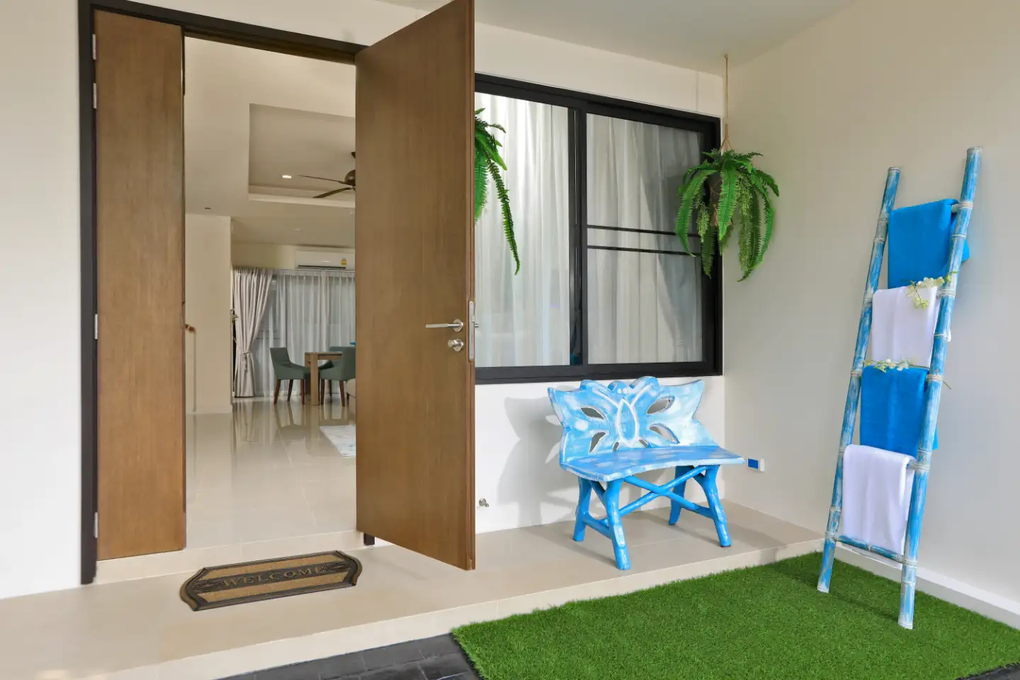 Interior view of Nicely Furnished 3 Bedroom Townhouse In Laguna Park