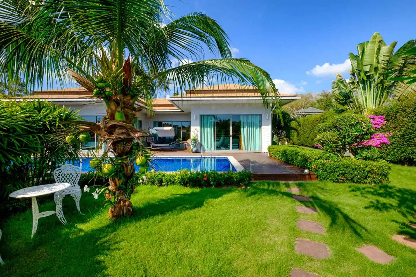 Villa With Large Land Plot At Tanode Estate For Sale - Photo 2