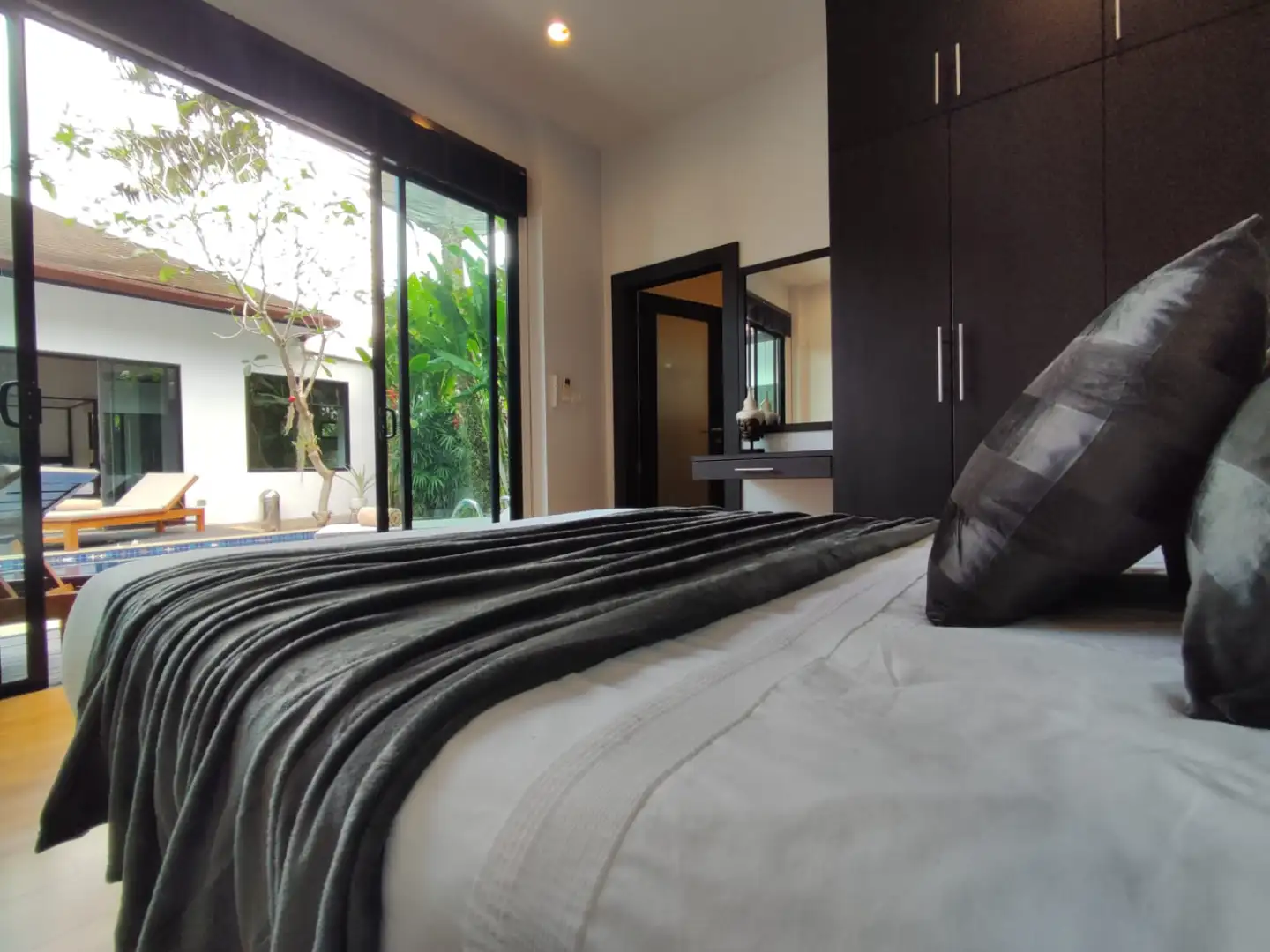 Exterior view of Tropical Pool Villa In Cherngtalay