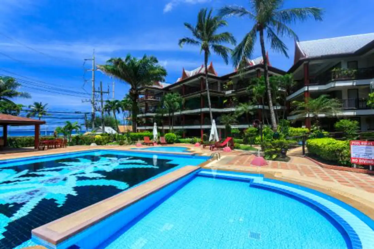 Interior view of 2 Bedroom Freehold Sea View Apartment In Kalim Residence For Sale