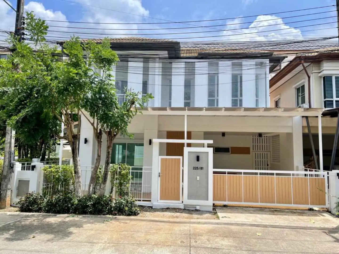 Interior view of Renovated 3 Bedroom House For Sale In Paklok