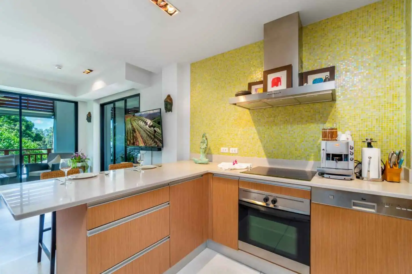Interior view of 2 Bedroom Foreign Freehold Condo for Sale in Surin Sabai