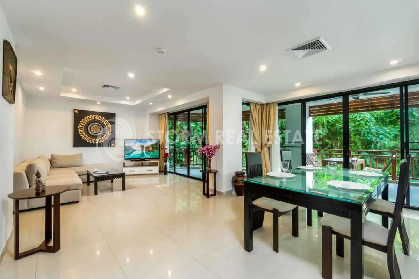 Interior view of 1 Bedroom Foreign Freehold Condo for Sale in Surin Sabai