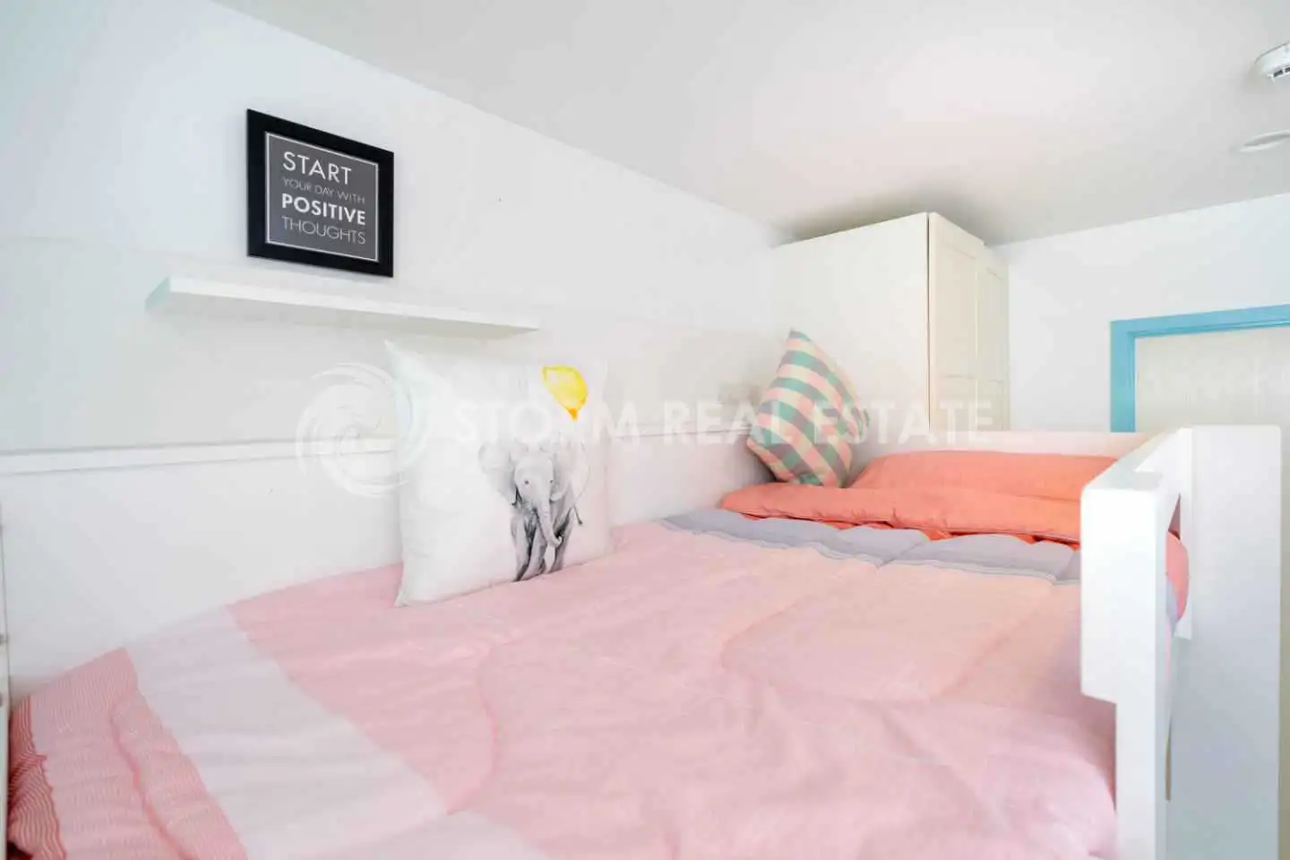 Interior view of 2 Bedroom Foreign Freehold Condo In Title Naiyang
