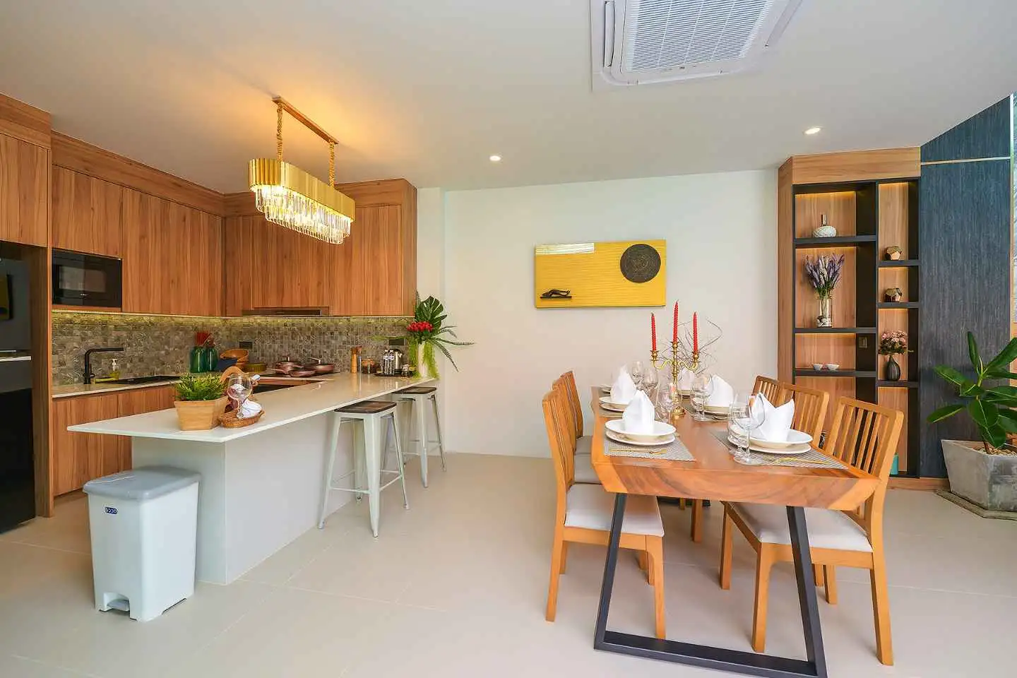 Interior view of Larger 3-Bed Pool Villa for Sale in Le Villas & Residence Lake in Layan