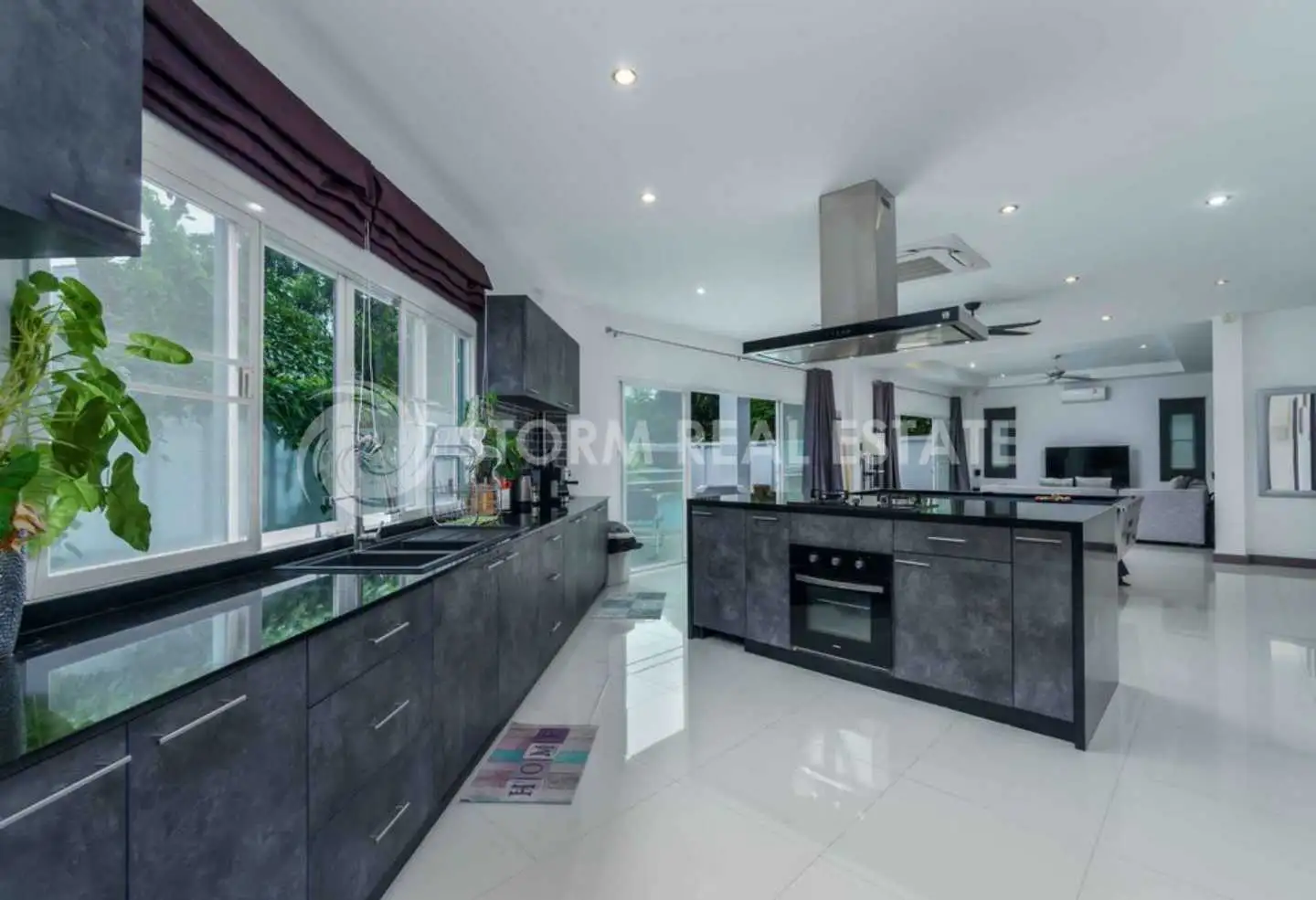 Exterior view of Spacious Ready-to-move-in 4-Bedroom Pool Villa for Sale in Rawai