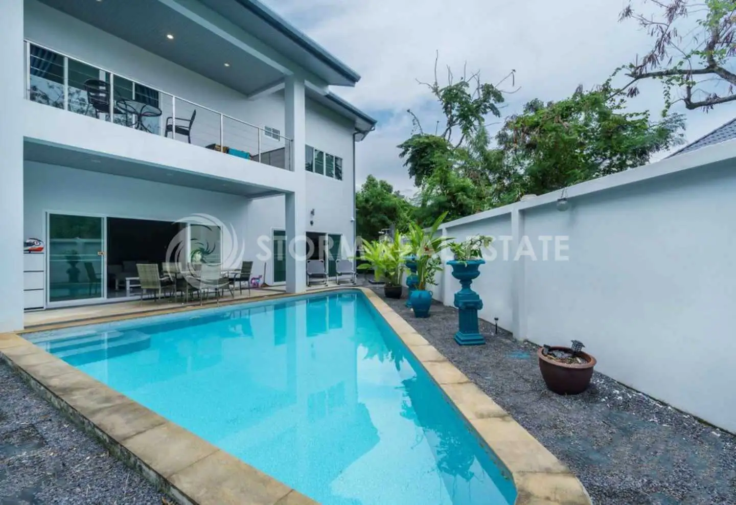 Spacious Ready-to-move-in 4-Bedroom Pool Villa for Sale in Rawai
