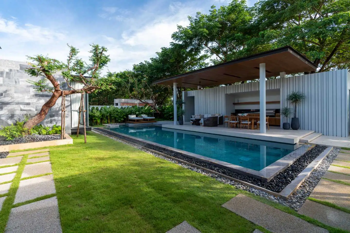 4 Bedroom Modern Elegant Design Villa for Sale at Botanica Grand Avenue – GFA Type Villa - Photo 4