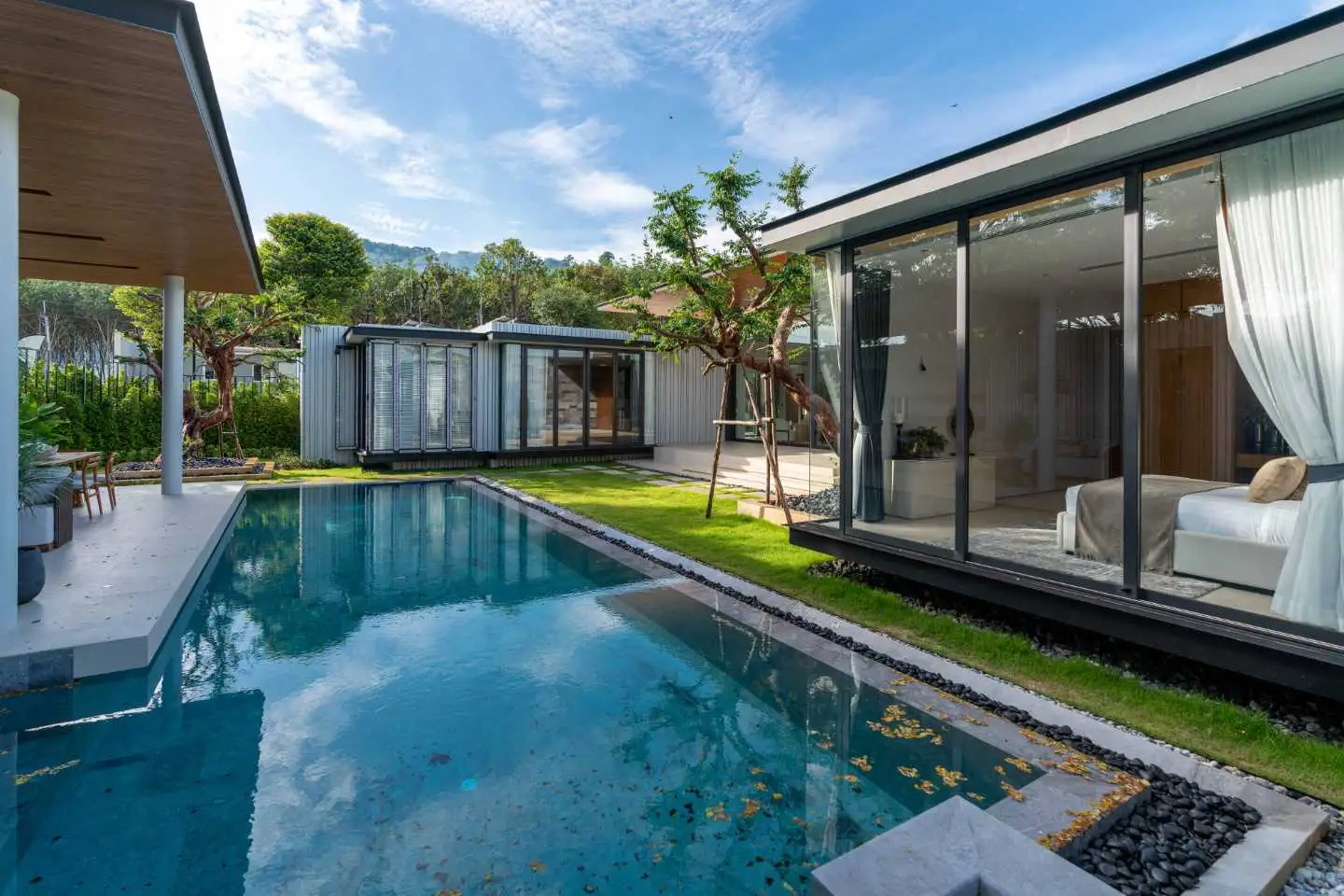 4 Bedroom Modern Elegant Design Villa for Sale at Botanica Grand Avenue – GFA Type Villa - Photo 6