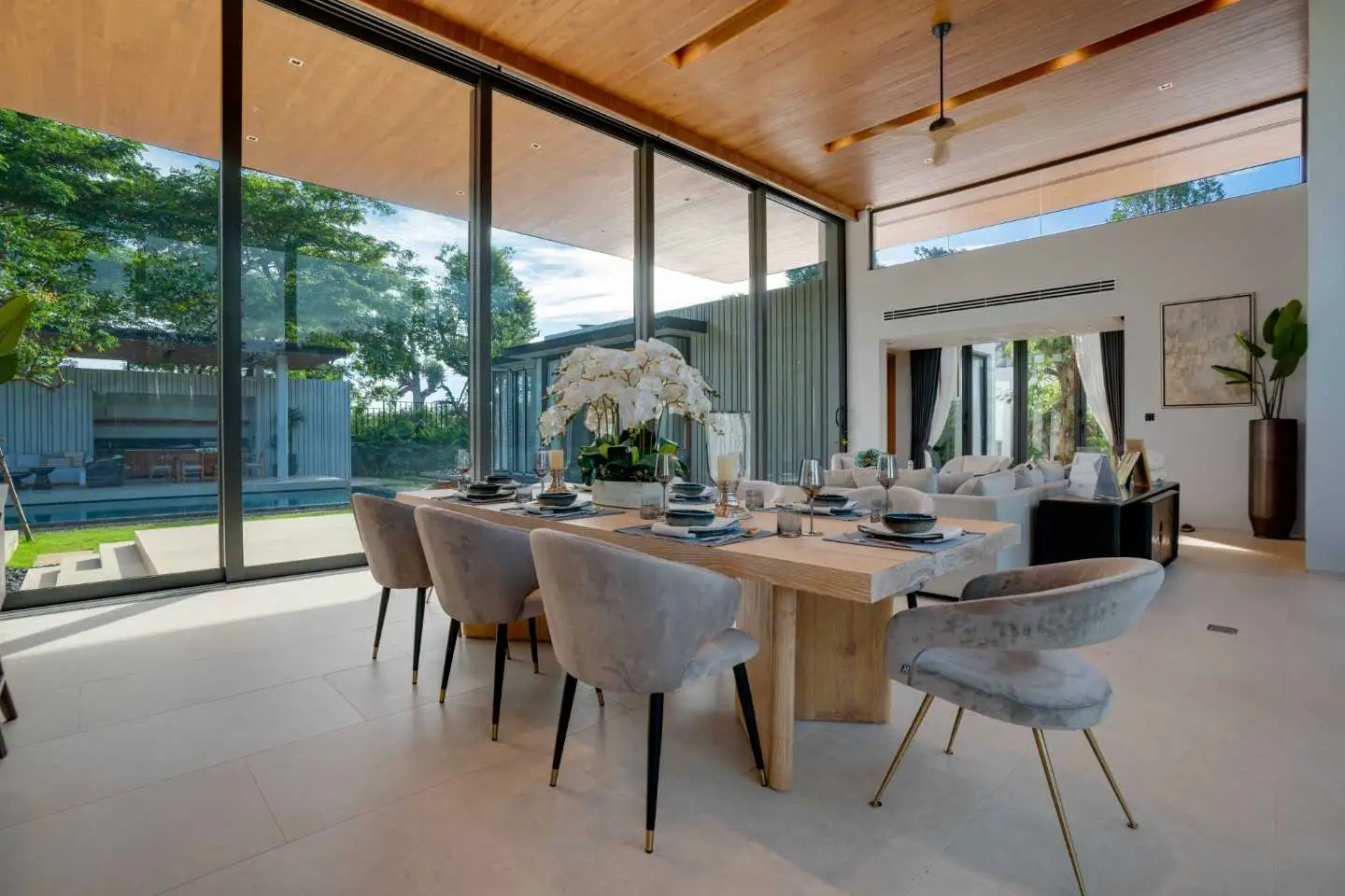 4 Bedroom Modern Elegant Design Villa for Sale at Botanica Grand Avenue – GFA Type Villa - Photo 21